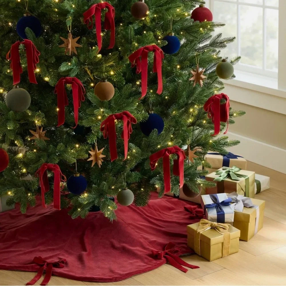 NWT Velvet Bow Christmas Tree Skirt Red - Threshold designed with Studio McGee